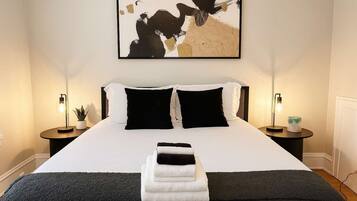 1 bedroom, desk, iron/ironing board, WiFi