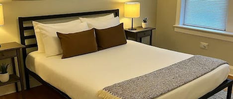 1 chambre, fer et planche à repasser, lit de bébé portatif, Wi-Fi