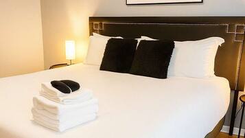 3 bedrooms, iron/ironing board, WiFi, bed sheets