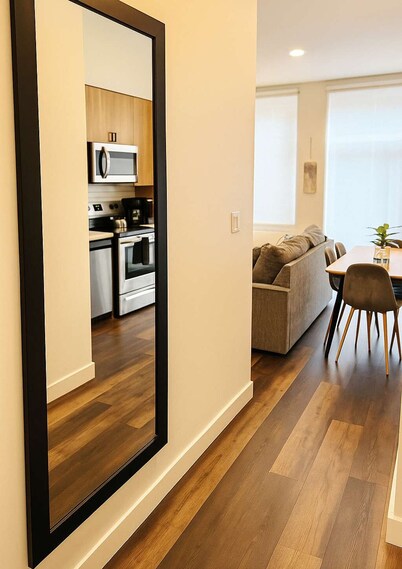 Stylish 4BR Stay-Prime Location