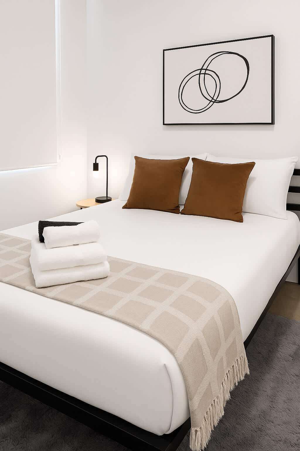 4 makuuhuonetta, silitysrauta/-lauta, vauvan matkasänky, Wi-Fi