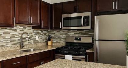 Cozy 1-Bedroom Apartment - Sunnyside 2N