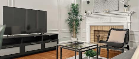 Téléviseur, bureau