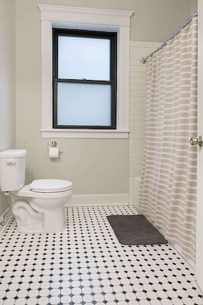 Douche, sèche-cheveux