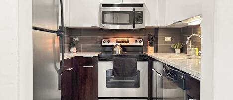 Fridge, microwave, oven, stovetop