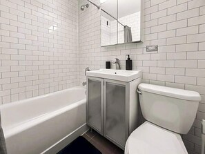 Regadera y secadora de cabello 