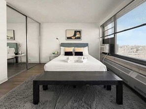 2 habitaciones, tabla de planchar con plancha, cuna de viaje y wifi 