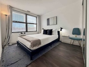 2 habitaciones, tabla de planchar con plancha, cuna de viaje y wifi