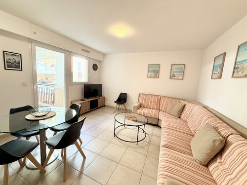 JUAN LES PINS - 2 people - Close to beaches and shops