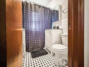 Dutxa, assecador de cabells i tovalloles 