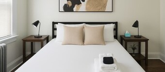 1BR Pad with Homey Feel