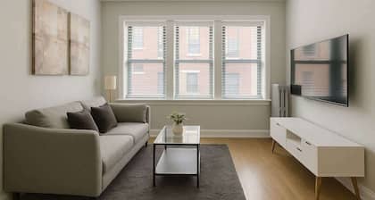 Cozy 2BR Apt for a Seamless Stay
