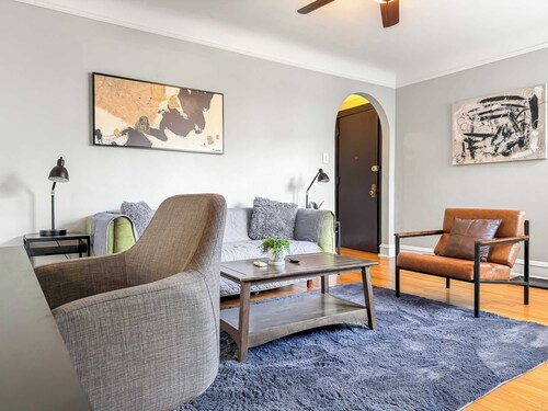 Well-Laid-Out 1BR Apt Near Transit