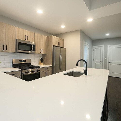 Well-Furnished 3-Bedroom Apt