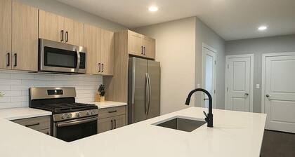 Well-Furnished 3-Bedroom Apt