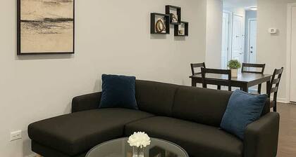 Cozy 2BR Apartment w/ Washer & Dryer