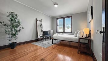 2 dormitoris, planxa i posts de planxar, wifi i roba de llit