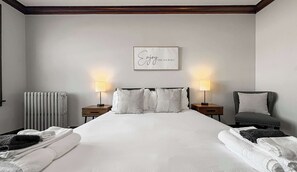 2 habitaciones, tabla de planchar con plancha, cuna de viaje y wifi 