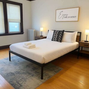 2 bedrooms, iron/ironing board, WiFi, bed sheets