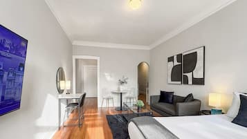 1 bedroom, iron/ironing board, travel crib, WiFi