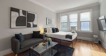 Trendy & Comfy Studio Unit