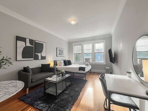 1 chambre, fer et planche à repasser, lit parapluie, Wi-Fi