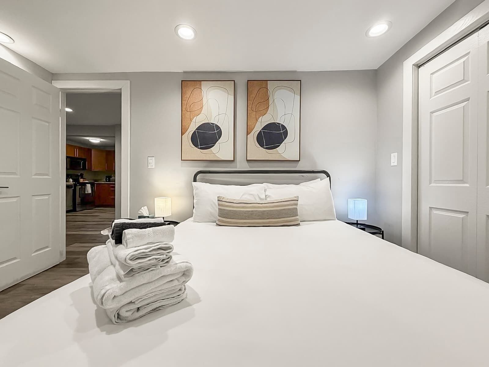 1 chambre, fer et planche à repasser, lit parapluie, Wi-Fi