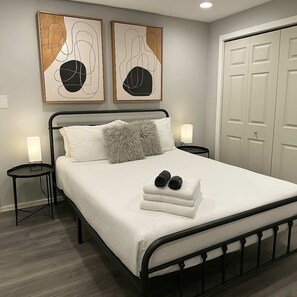 1 chambre, fer et planche à repasser, lit de bébé portatif, Wi-Fi