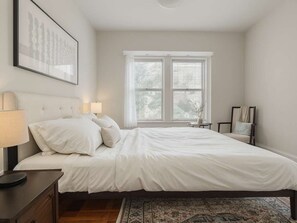 3 chambres, fer et planche à repasser, lit de bébé portatif, Wi-Fi