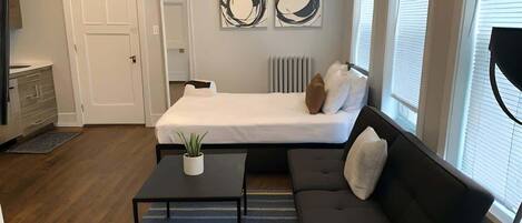 熨斗/熨衣板、旅行婴儿床、WiFi