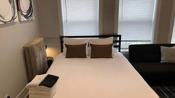 Fer et planche à repasser, lit parapluie, Wi-Fi