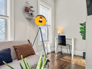 TV, offices - Bright, Clean, and Furnished Studio Unit (Chicago)