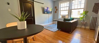 Lovely 1BR Apartment in Lakeview