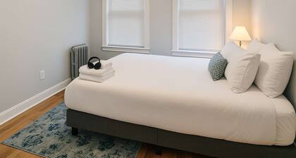 Central 1BR Retreat S