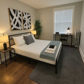 1 bedroom, iron/ironing board, travel cot, WiFi - 1BR/1BA City Comfort (Chicago)