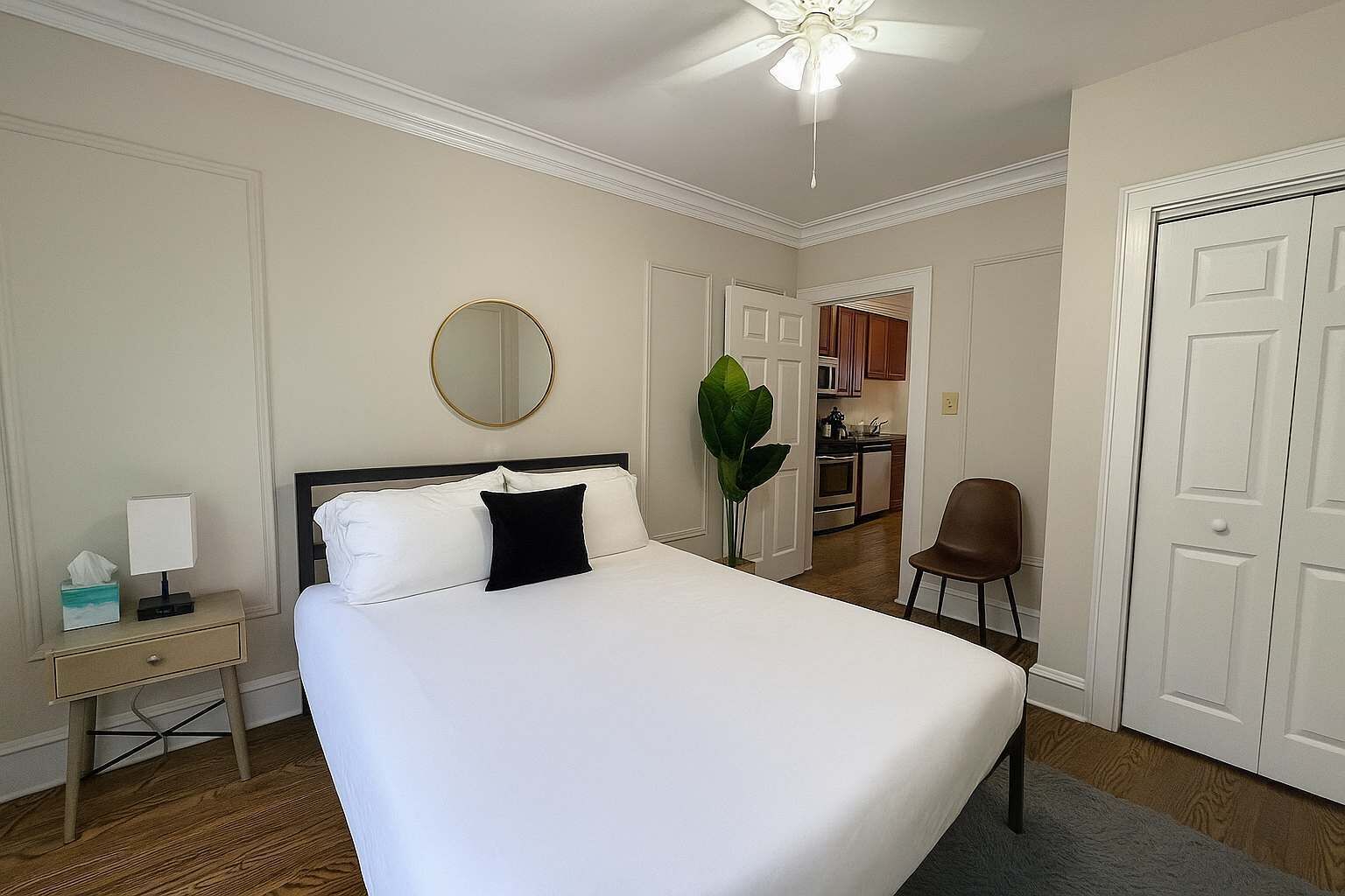 2 多间卧室、熨斗/熨衣板、旅行婴儿床、WiFi