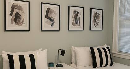 Comfy 2BR in Heart of Lakeview
