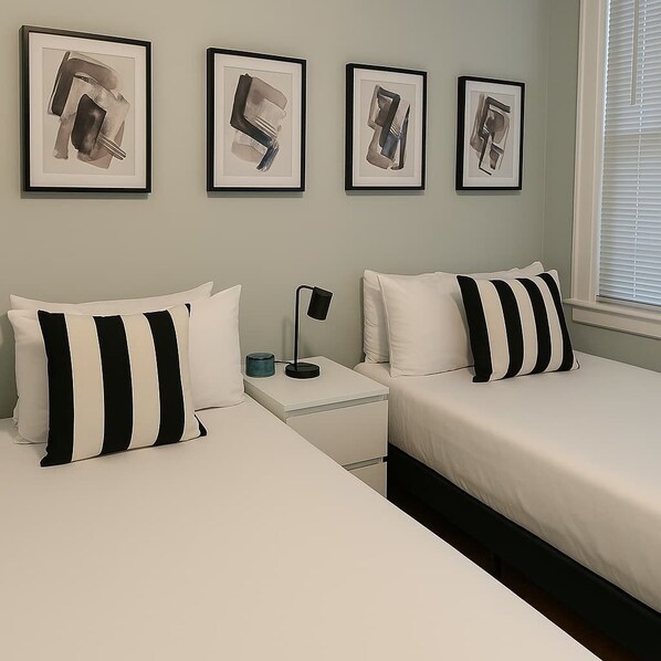 2 bedrooms, iron/ironing board, WiFi, bed sheets