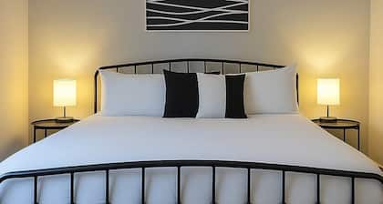 1BR Apartment in Chicago