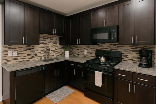 Comfy 3BR/2BA Retreat