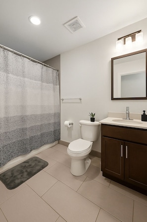 Unclassified image, 4 of 6, button - Comfortable 3BR/2BA Haven | Ideal for Families (Chicago)