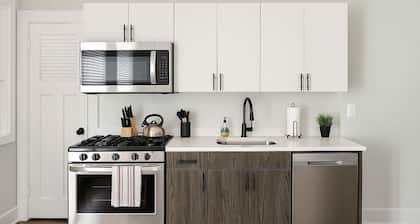 Lakeview 2BR Cozy Apartment