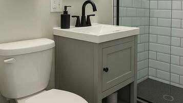 Douche, sĂšche-cheveux