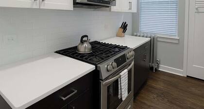 2BR Stylishly Apt in Lakeview - OD 3N