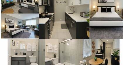 Chic & Stylish Studio w/ Modern Kitchen