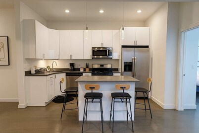 3BR Complete and Spacious Apt