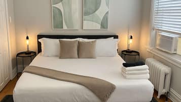 2 bedrooms, iron/ironing board, travel cot, WiFi