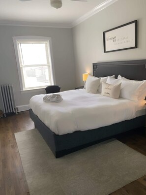 2 chambres, fer et planche à repasser, lit parapluie, Wi-Fi