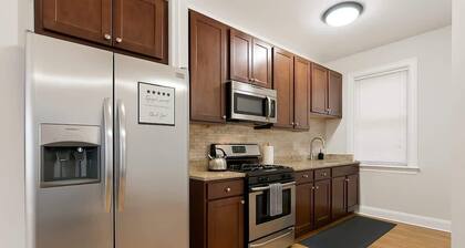 Light-Filled 1-Bedroom Apt