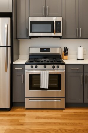 Fridge, microwave, oven, stovetop